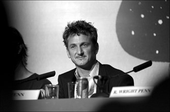 05/15/2001.54th Cannes Film Festival: Sean Penn and Robin Wright