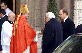 01/27/2002. Prince Rainier of Monaco and his son Prince Albert celebrate Sainte Devote.
