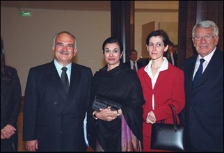 03/00/2002. EXCLUSIVE : Prince Hassan of Jordan visits French senate.