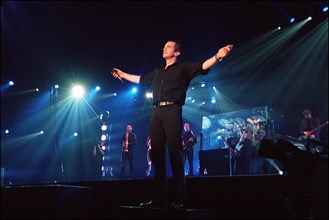 03/20/2002.  Garou and Celine Dion performs at Bercy.