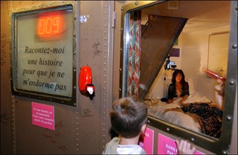 10/05/2002. Sophie Calle during the "Nuit Blanche" in Paris at the Eiffel Tower.