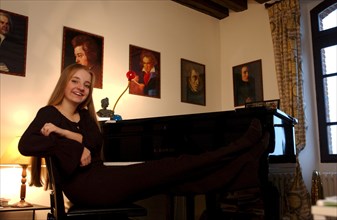 01/14/2003. **EXCLUSIVE** 14-year Pianist wunderkind Lise de la Salle EXCLUSIVE