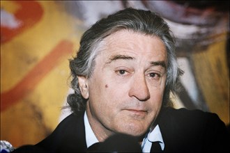 06/18/2005. American actor Robert De Niro opens exhibition of Robert De Niro Sr. paintings at La Piscine in Roubaix.