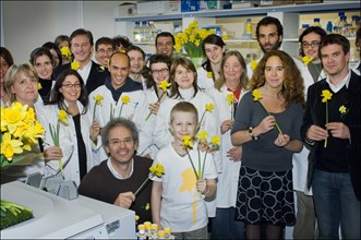 03/13/2008. Operation 'Une jonquille pour la Vie'. L'institut Curie recoit Thierry Gilardi, Henri Sagnier et Herve Mathoux pour soutenir la recherche contre le cancer.