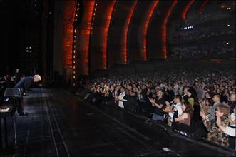 Charles Aznavour sur scène à New York, le 19 septembre 2006