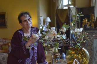 Claudia Cardinale chez elle à Paris