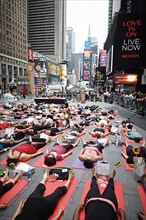 Séance de yoga en plein air à New York