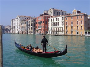 Venise. Gondole sur le Grand Canal