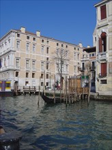 Vue du Palazzo Grassi à Venise depuis le Grand Canal
