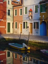Venise, Burano, Rio di Terranova, maisons de couleurs et Christ