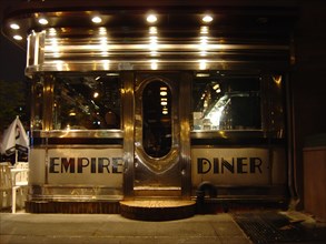 New-York (USA), Manhattan, Chelsea, restaurant Art Déco Empire Diner de nuit (rendu célèbre par