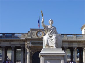 Paris Assemblée nationale, Place du Palais Bourbon