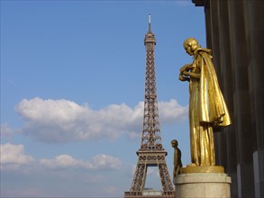 Paris, Tour Eiffel et esplanade du Trocadéro, architecture des années 1930