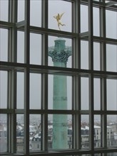 Paris, Place de la Bastille l'hiver sous la neige, Colonne de Juillet (1833-1840) et le Génie de la