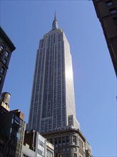 L'Empire State Building sur la 5e avenue à New-York