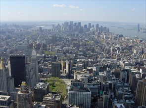 Vue de la pointe de Manhattan depuis l'Empire State Building à New-York