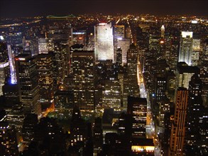 Vue de nuit depuis l'Empire State Building à New-York