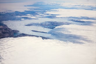 Groenland. Vue aérienne, côte sud près du Cap Farewell, terre du Roi Frédéric VI, (été 2008, 9000 m