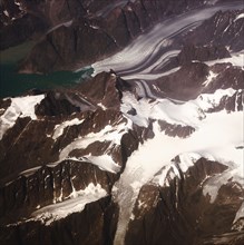 Groenland. Vue aérienne, côte sud-ouest près du Cap Farewell, terre du Roi Frédéric VI, (été 2008,