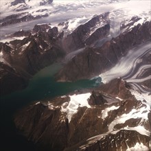 Groenland.  Vue aérienne, côte sud-ouest près du Cap Farewell, terre du Roi Frédéric VI, (été 2008,