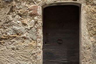 Provence714 Lubéron, porte ancienne