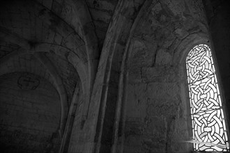 Provence847 Abbaye du Thoronet : la salle capitulaire (architecture gothique, voûte sur croisée