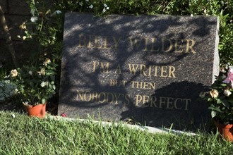 Westwood Cemetery : Billy Wilder 1906-2002
