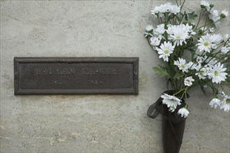 Westwood Cemetery : Truman Capote 1924-1984