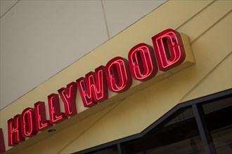Hollywood Boulevard, Hollywood sign
