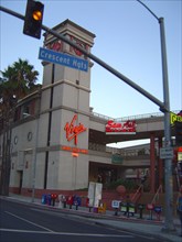 Sunset Boulevard, Virgin
