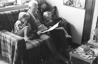 Séance de lecture, 1980