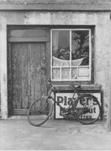 Vélo devant une boutique