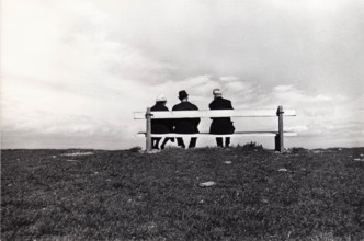 Banc au bord de mer à Bray, en Irlande