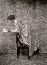 Yvonne de Bray, vers 1925