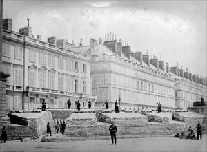 The Paris Commune: barricade de la rue de Castiglione, au coin de la rue Saint-Honoré