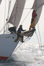 Manoeuvre sur un voilier lors des Voiles de St Tropez