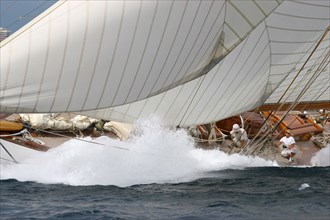 Mariquita dans la brise lors des Régates Royales de 2005