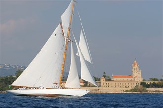 Moonbeam IV lors des Régates Royales 2004