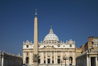 Exterior view of Saint Peter’s Basilica, Vatican City, Italy.