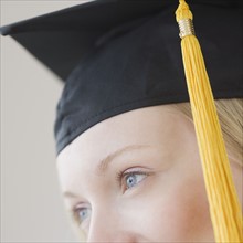 Close up of woman wearing graduation cap. Date : 2007