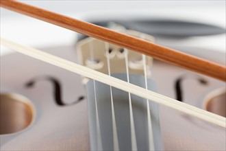 Extreme closeup of violin and bow. Date : 2006