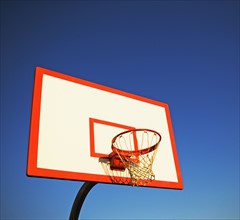 Basketball hoop under blue sky. Date : 2007