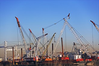 Cranes on dock. Date : 2007