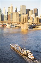 New York City skyline and Brooklyn Bridge. Date : 2007