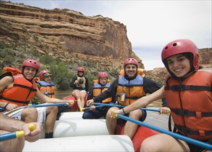 Group of people in raft. Date : 2007