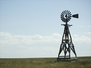 Windmill in field. Date : 2007