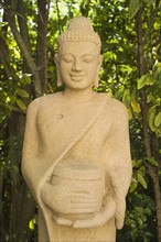 Sculpture at the Royal Palace Phnom Penh Cambodia Khmer. Date : 2006
