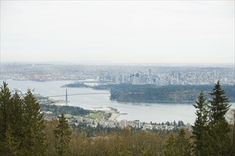 City along river, Vancouver, British Columbia, Canada. Date : 2008