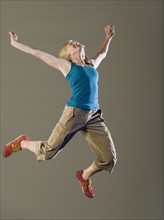 Woman jumping in air. Date : 2008