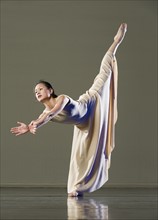 Female ballet dancer dancing. Date : 2008